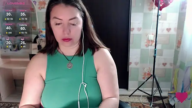 Snapshot of Korolek12 chatting on November 2025 05:09:02 AM Korolek12 online show from November 2025 05:09:02 AM