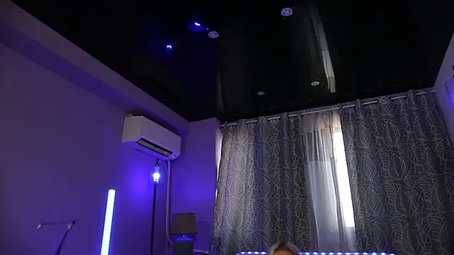 Snapshot of mandypeas chatting on September 2025 06:37:01 AM mandypeas online show from September 2025 06:37:01 AM