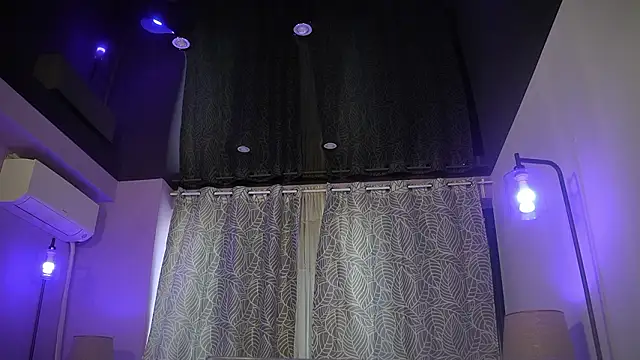 Snapshot of mandypeas chatting on March 2026 08:06:02 AM mandypeas online show from March 2026 08:06:02 AM