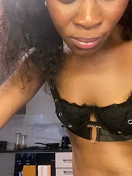 PETITE NAOMI online show from December 2024 04:19:01 AM