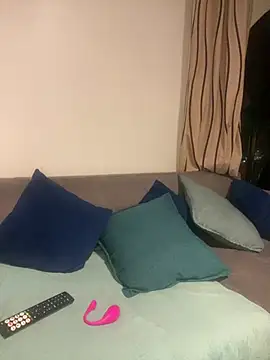 PETITE NAOMI online show from March 2025 01:25:02 AM