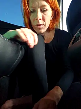 Snapshot of Mymiesexy chatting on October 2025 03:43:01 PM Mymiesexy online show from October 2025 03:43:01 PM