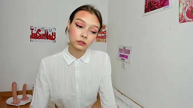 Snapshot of Michelle_Melnss chatting on July 2026 02:33:01 PM Michelle Melnss online show from July 2026 02:33:01 PM