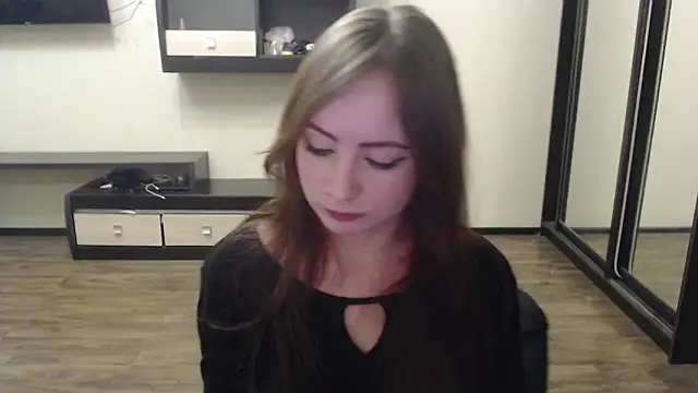 Laralianna online show from December 2024 07:25:02 PM