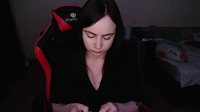 Laralianna online show from February 2026 10:18:01 PM