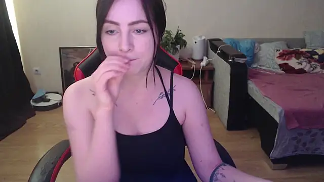 Snapshot of Laralianna chatting on March 2026 01:27:02 PM Laralianna online show from March 2026 01:27:02 PM