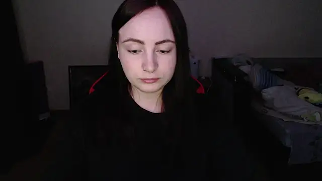 Snapshot of Laralianna chatting on April 2026 06:01:02 PM Laralianna online show from April 2026 06:01:02 PM