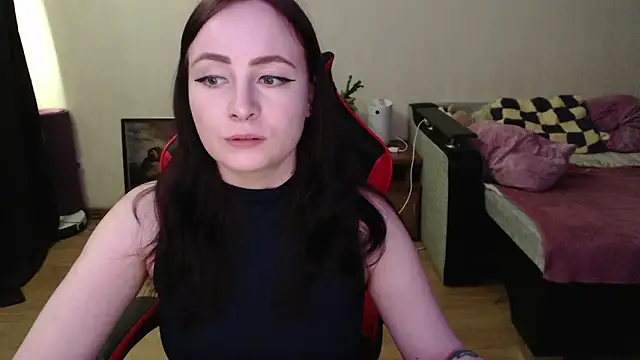 Snapshot of Laralianna chatting on April 2026 10:54:01 AM Laralianna online show from April 2026 10:54:01 AM