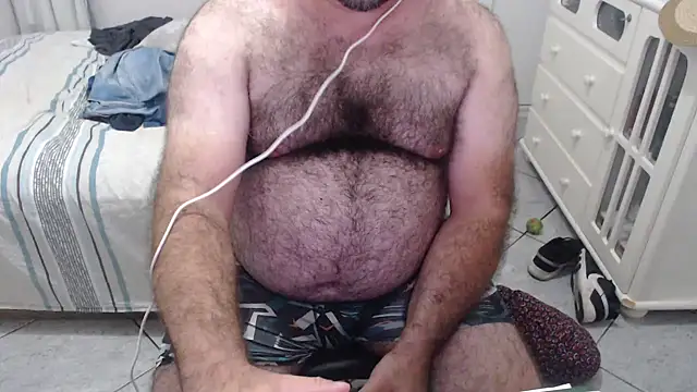 Snapshot of MysterBearMG chatting on January 2025 12:27:01 AM MysterBearMG online show from January 2025 12:27:01 AM