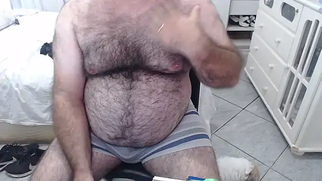 Snapshot of MysterBearMG chatting on January 2025 06:58:02 PM MysterBearMG online show from January 2025 06:58:02 PM