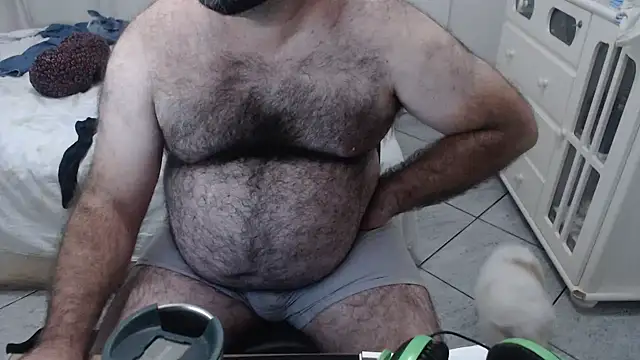 Snapshot of MysterBearMG chatting on January 2025 12:07:01 AM MysterBearMG online show from January 2025 12:07:01 AM