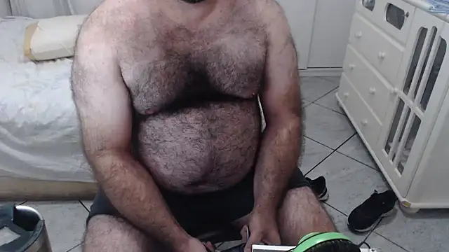 Snapshot of MysterBearMG chatting on January 2025 10:31:02 PM MysterBearMG online show from January 2025 10:31:02 PM