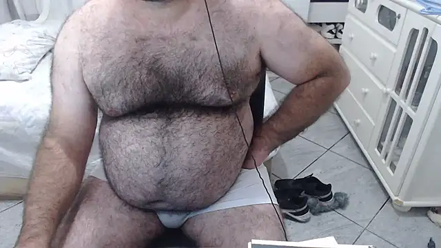 Snapshot of MysterBearMG chatting on February 2025 12:31:02 AM MysterBearMG online show from February 2025 12:31:02 AM