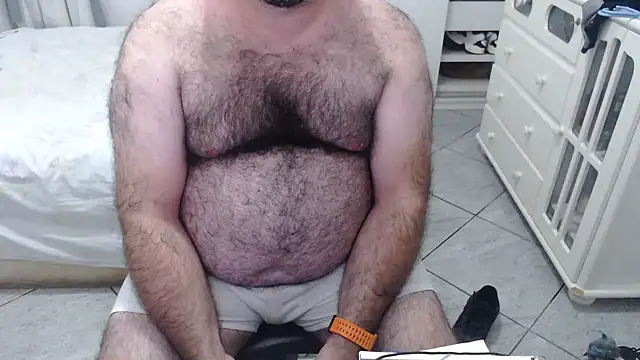 Snapshot of MysterBearMG chatting on February 2025 12:49:02 AM MysterBearMG online show from February 2025 12:49:02 AM