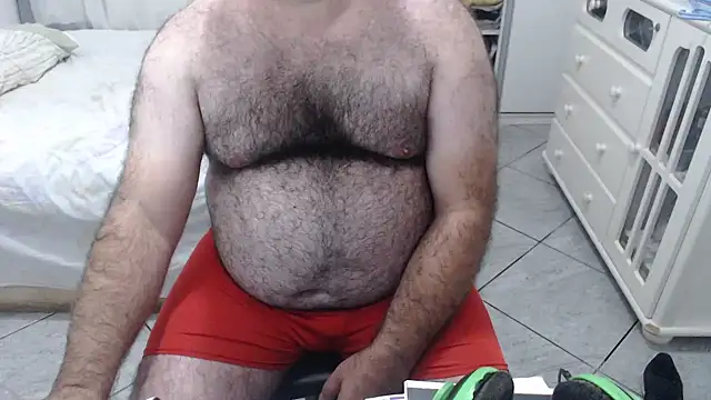 Snapshot of MysterBearMG chatting on February 2025 12:46:01 AM MysterBearMG online show from February 2025 12:46:01 AM