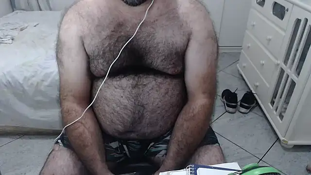 Snapshot of MysterBearMG chatting on February 2025 02:37:01 AM MysterBearMG online show from February 2025 02:37:01 AM