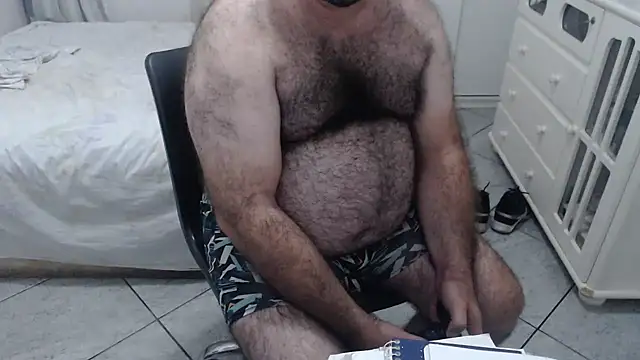 Snapshot of MysterBearMG chatting on February 2025 05:41:01 AM MysterBearMG online show from February 2025 05:41:01 AM