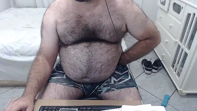 Snapshot of MysterBearMG chatting on February 2025 01:58:02 AM MysterBearMG online show from February 2025 01:58:02 AM