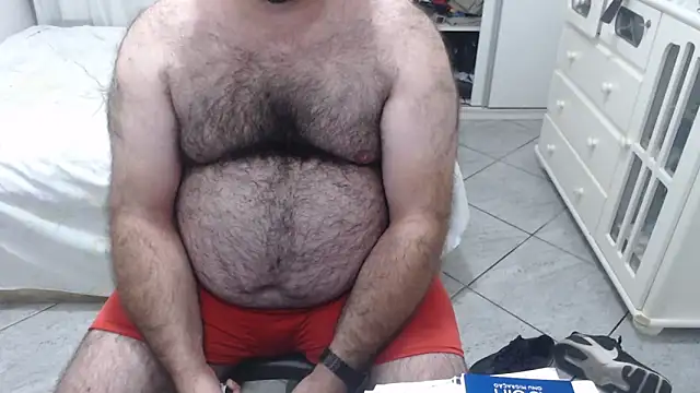 Snapshot of MysterBearMG chatting on February 2025 10:42:02 PM MysterBearMG online show from February 2025 10:42:02 PM