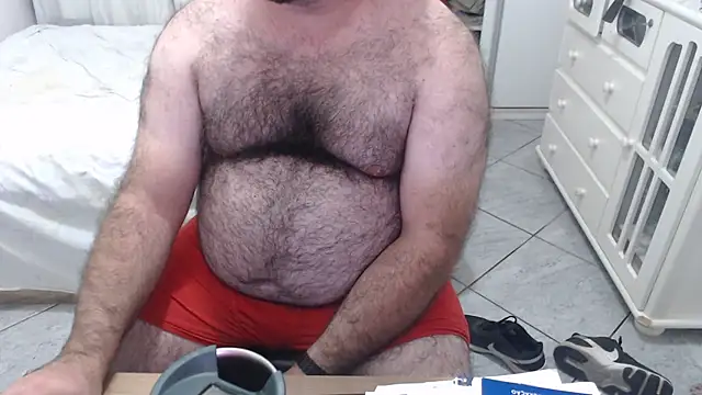 Snapshot of MysterBearMG chatting on February 2025 01:46:02 AM MysterBearMG online show from February 2025 01:46:02 AM