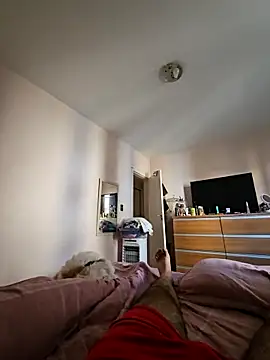 Snapshot of MysterBearMG chatting on March 2025 11:55:02 AM MysterBearMG online show from March 2025 11:55:02 AM