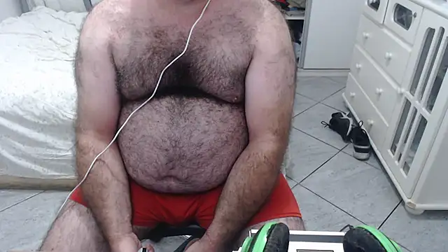 Snapshot of MysterBearMG chatting on March 2025 12:29:02 AM MysterBearMG online show from March 2025 12:29:02 AM