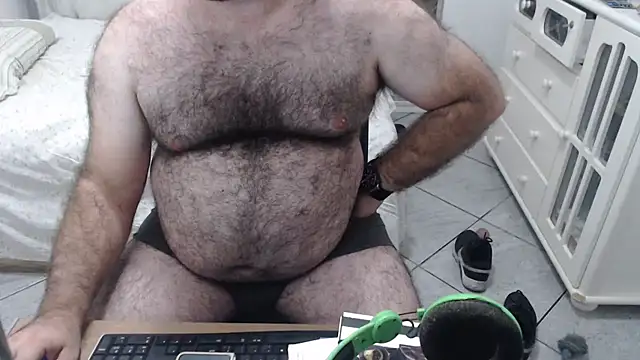 Snapshot of MysterBearMG chatting on March 2025 11:16:02 PM MysterBearMG online show from March 2025 11:16:02 PM