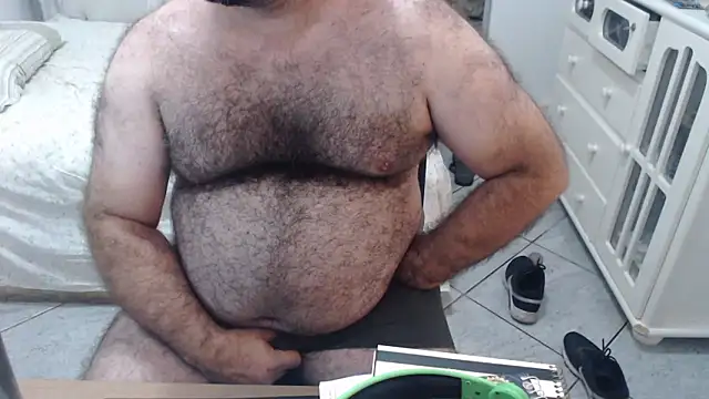 Snapshot of MysterBearMG chatting on March 2025 02:23:02 AM MysterBearMG online show from March 2025 02:23:02 AM