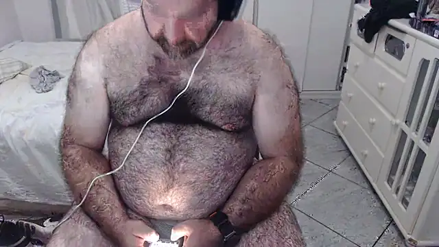 Snapshot of MysterBearMG chatting on March 2025 11:14:02 PM MysterBearMG online show from March 2025 11:14:02 PM