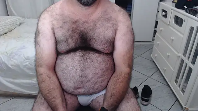 Snapshot of MysterBearMG chatting on March 2025 10:58:02 PM MysterBearMG online show from March 2025 10:58:02 PM