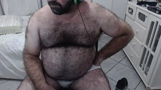 Snapshot of MysterBearMG chatting on March 2025 01:46:02 AM MysterBearMG online show from March 2025 01:46:02 AM