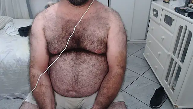 Snapshot of MysterBearMG chatting on March 2025 03:09:02 AM MysterBearMG online show from March 2025 03:09:02 AM