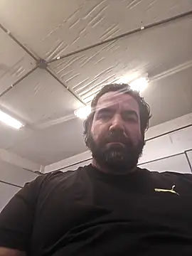 Snapshot of MysterBearMG chatting on September 2025 03:33:01 PM MysterBearMG online show from September 2025 03:33:01 PM