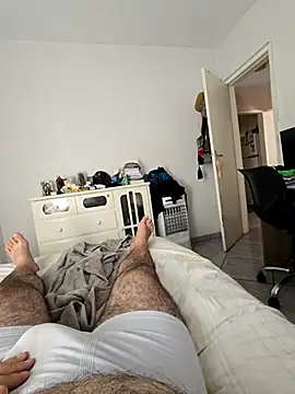 Snapshot of MysterBearMG chatting on September 2025 04:28:02 PM MysterBearMG online show from September 2025 04:28:02 PM