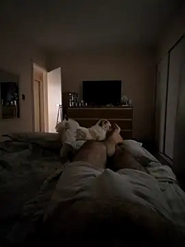 Snapshot of MysterBearMG chatting on September 2025 11:12:02 AM MysterBearMG online show from September 2025 11:12:02 AM