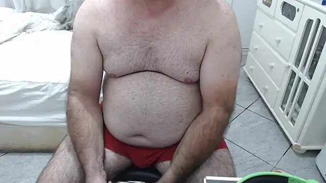 Snapshot of MysterBearMG chatting on October 2025 07:23:01 PM MysterBearMG online show from October 2025 07:23:01 PM