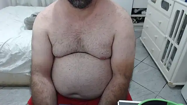 Snapshot of MysterBearMG chatting on October 2025 12:32:01 AM MysterBearMG online show from October 2025 12:32:01 AM