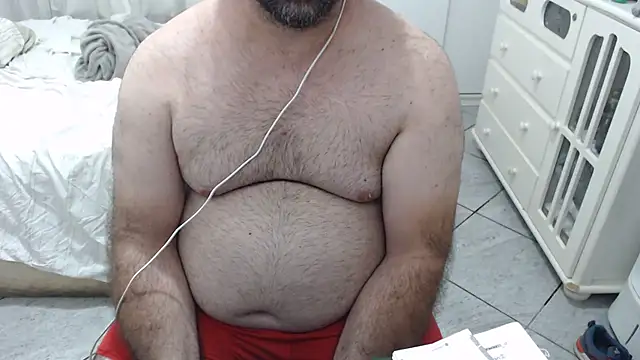 Snapshot of MysterBearMG chatting on October 2025 12:00:02 AM MysterBearMG online show from October 2025 12:00:02 AM