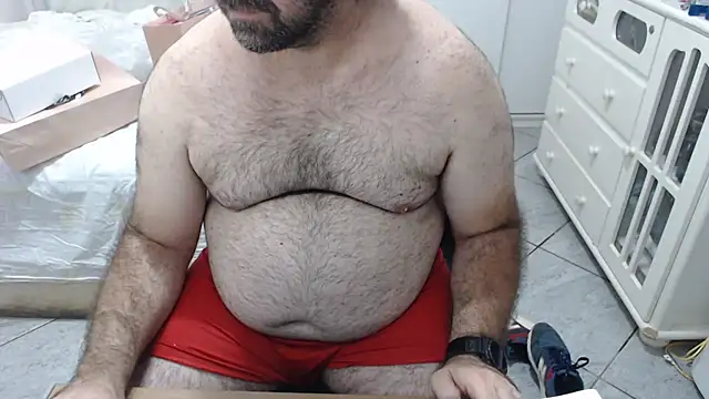 Snapshot of MysterBearMG chatting on November 2025 12:10:01 AM MysterBearMG online show from November 2025 12:10:01 AM