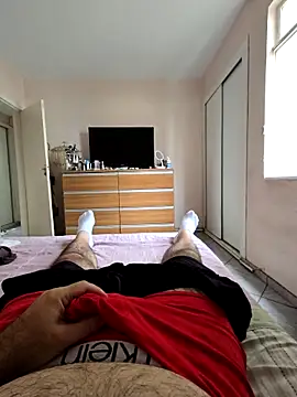 Snapshot of MysterBearMG chatting on November 2025 03:01:02 PM MysterBearMG online show from November 2025 03:01:02 PM