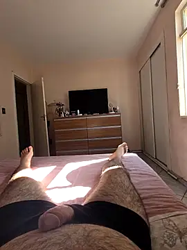 Snapshot of MysterBearMG chatting on November 2025 06:07:01 PM MysterBearMG online show from November 2025 06:07:01 PM