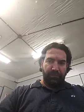 Snapshot of MysterBearMG chatting on December 2025 03:32:02 PM MysterBearMG online show from December 2025 03:32:02 PM