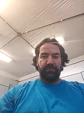 Snapshot of MysterBearMG chatting on December 2025 03:30:02 PM MysterBearMG online show from December 2025 03:30:02 PM