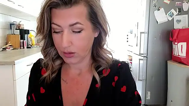 TessToy online show from April 2026 07:36:02 AM