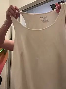 Snapshot of Lexi_Shocker chatting on February 2025 12:16:01 AM Lexi Shocker online show from February 2025 12:16:01 AM