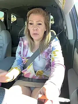 Snapshot of Lexi_Shocker chatting on February 2025 06:09:02 PM Lexi Shocker online show from February 2025 06:09:02 PM