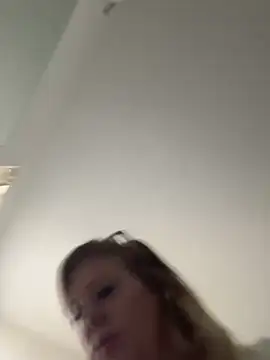 Snapshot of Lexi_Shocker chatting on February 2025 07:46:01 PM Lexi Shocker online show from February 2025 07:46:01 PM