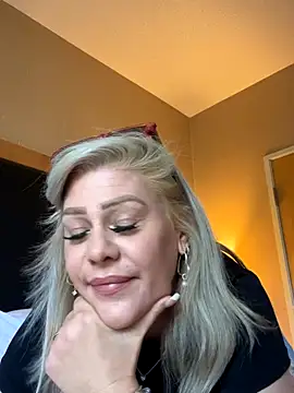 Snapshot of Lexi_Shocker chatting on October 2025 04:30:02 PM Lexi Shocker online show from October 2025 04:30:02 PM