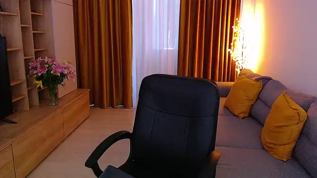  Mia Adams online show from September 2025 08:05:02 AM