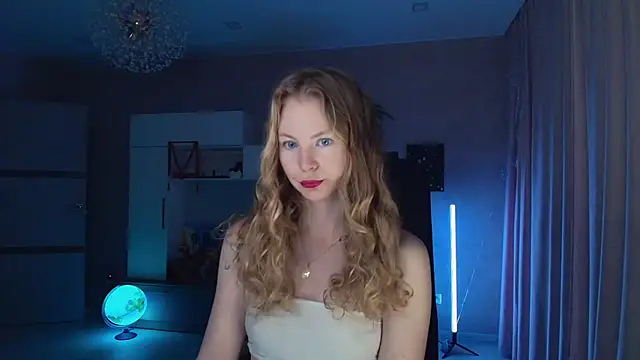 Cuddle Cat online show from December 2025 04:39:01 AM